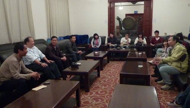 221875_212539755440434_1000714_n