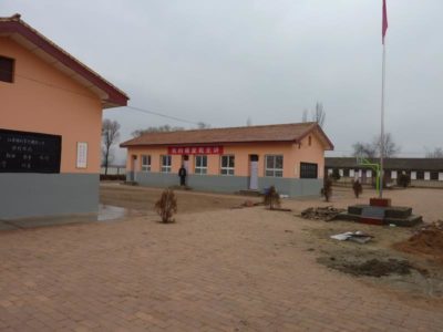 542035_401152016579206_496911359_n