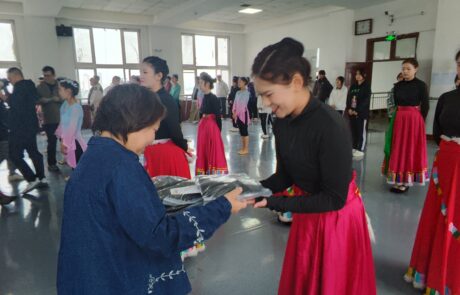 3 捐贈校服和練功服